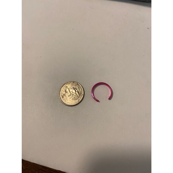 Bright pink glitter toe ring size 4.5 - Picture 4 of 4